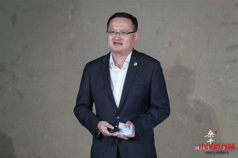 中粮长城酒庄酒管理中心副总经理（主持工作）何家馗分享“共卓三部曲”.jpg