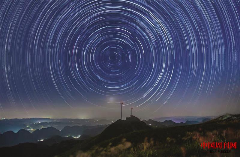 普屯坝上的星空 杨元明 摄.jpg