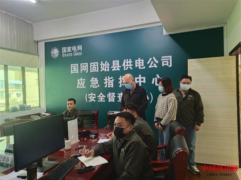fe90b5cc982494d17f60400e324dd30.jpg