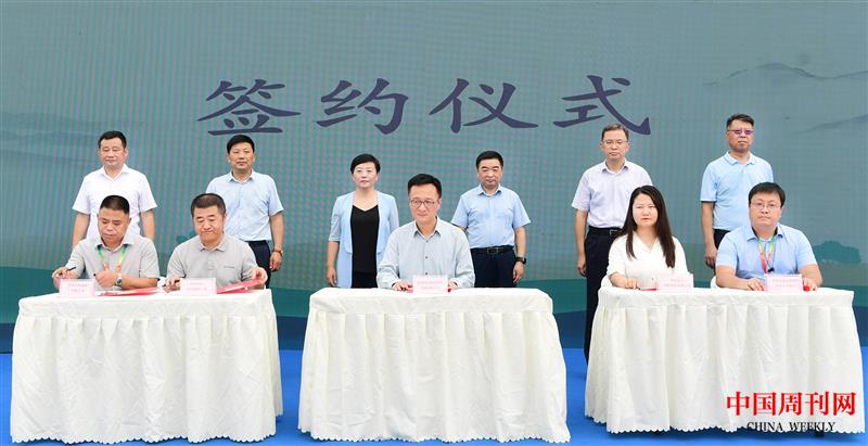 QYH_6490_副本.jpg QYH_6490_副本.jpg