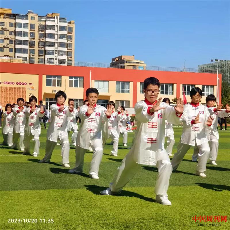 我 校太极拳代表队荣获全县中小学太极拳比赛一等奖.jpg